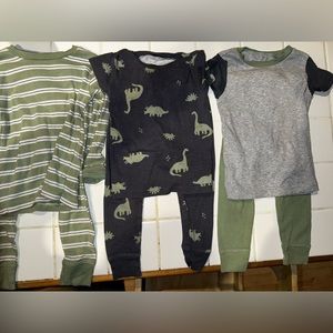 2T Pajamas. Matching sets. Multiple patterns.